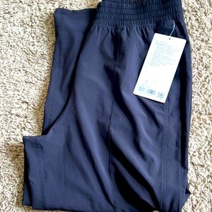 Lululemon wandered crop